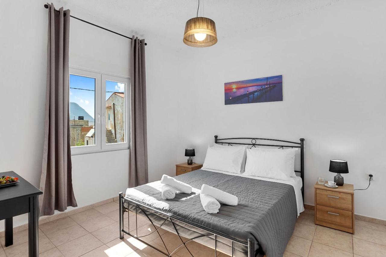 Bella-Maria At Aptera With Mountain And Sea View !! Chania  Bagian luar foto